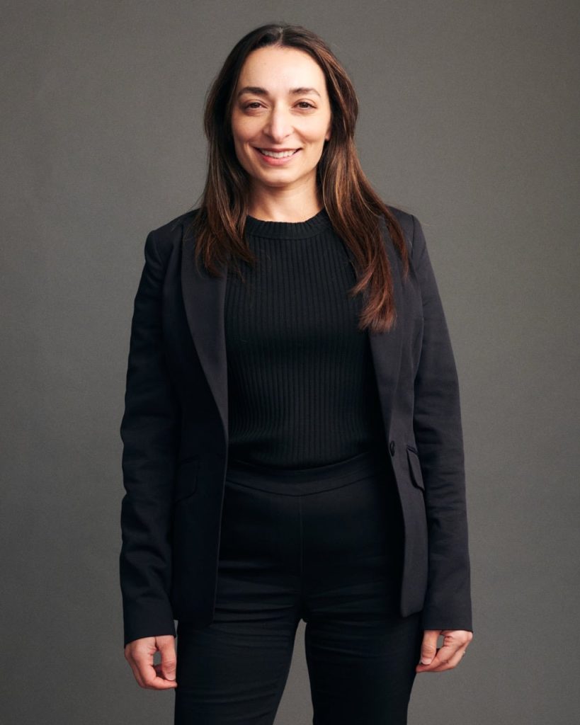 Dr Elizabeth Arena